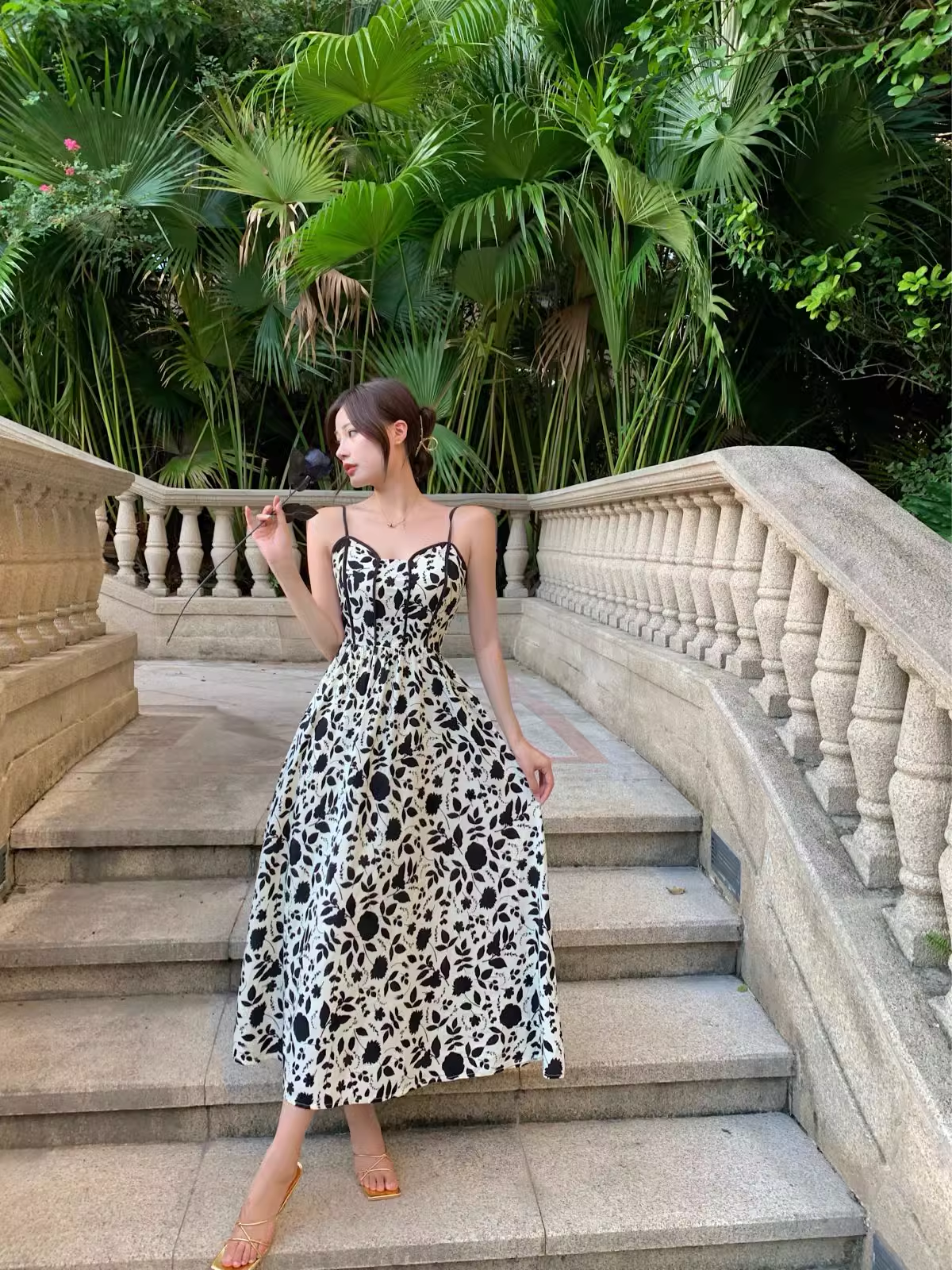 New Fashion Stylish Floral High-waisted Spaghetti Strap Dress HZ1024