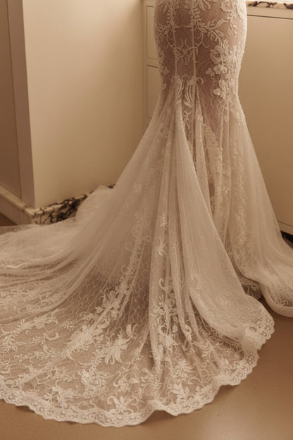 Beautiful Sweetheart Sleeveless Appliques Lace Mermaid Wedding Dress