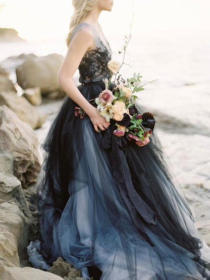 Black Gothic Wedding Dresses Dramatic A-Line Lace Bridal Gown