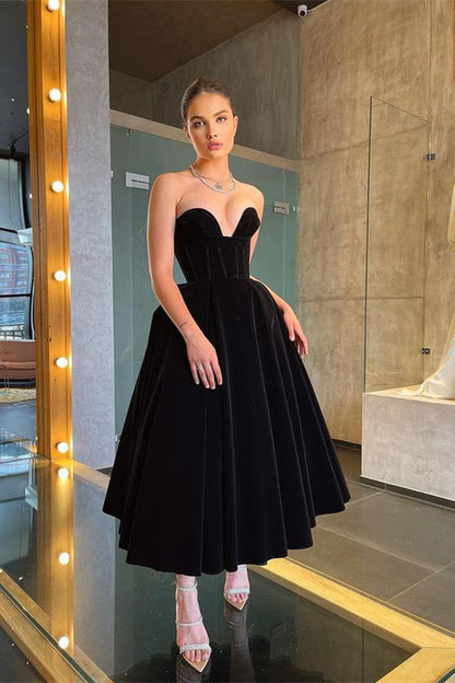 Black Tea-Length Prom Dress Sweetheart Ruffle Satin Evening Dress Sleeveless