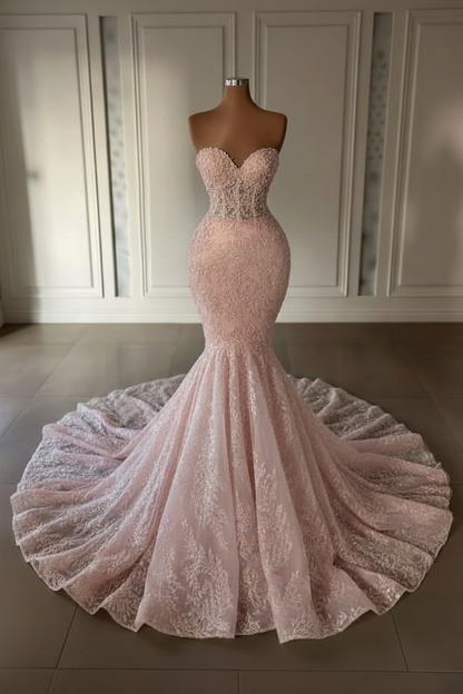 Charming Strapless Mermaid Lace Wedding Dress with Appliques