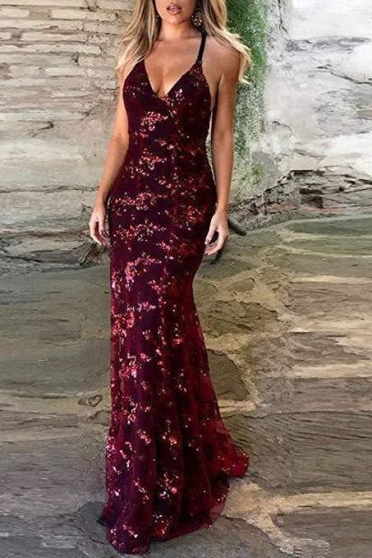 Chic Spaghetti Straps V-neck Mermaid Evening Dress Sequins Prom Gowns