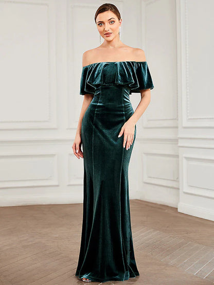 Mermaid / Trumpet Bridesmaid Dress Strapless Sleeveless Elegant Floor Length Velvet with Pleats / Draping / Solid Color