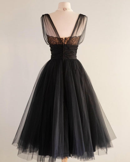 girlhomeshops--hoco dresses Black Short Satin Tulle Homecoming Dress gh5571