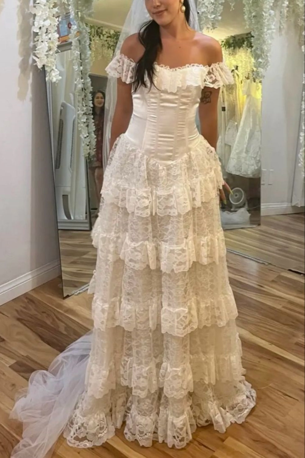 girlhomeshops-White Delicate Tulle Lace Long Layered Elegant Wedding Dress gh5837