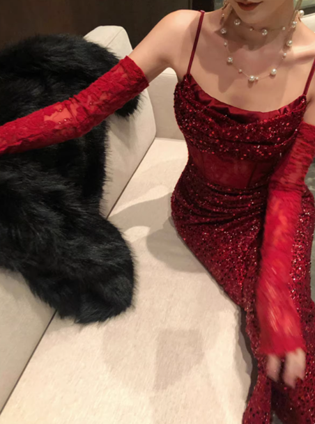 Chic Burgundy Prom Dress Sequins Sheath Spaghetti Straps Evening Dress Sleeveless Birthday Dress DP05222