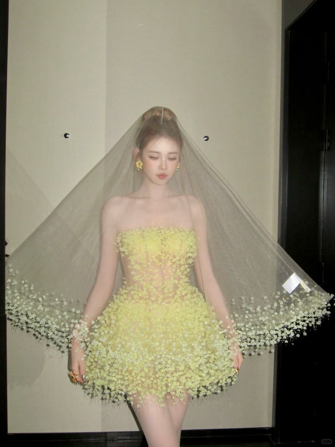Fashion Yellow Sequined Strapless A-Line Veil Design Tulle Party Dress Homecoming Dress HZ1024