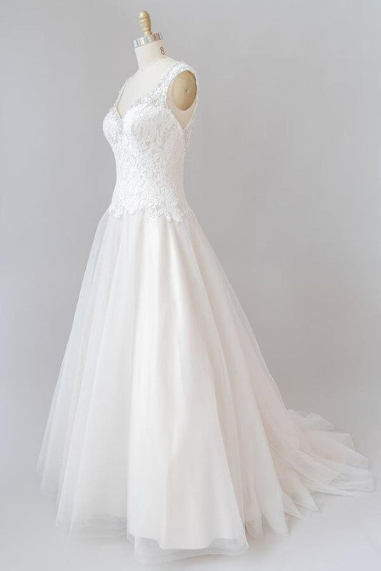 Elegant Open Back Lace Tulle A-line Wedding Dress