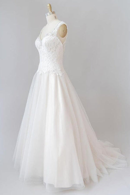 Elegant Open Back Lace Tulle A-line Wedding Dress