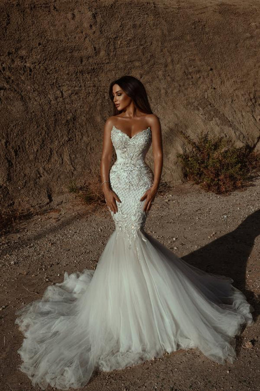 Elegant Sweetheart Backless Tulle Long Meramid Wedding Dress with Appliques Lace