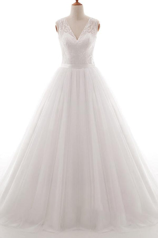 Eye-catching V-neck Tulle A-line Wedding Dress