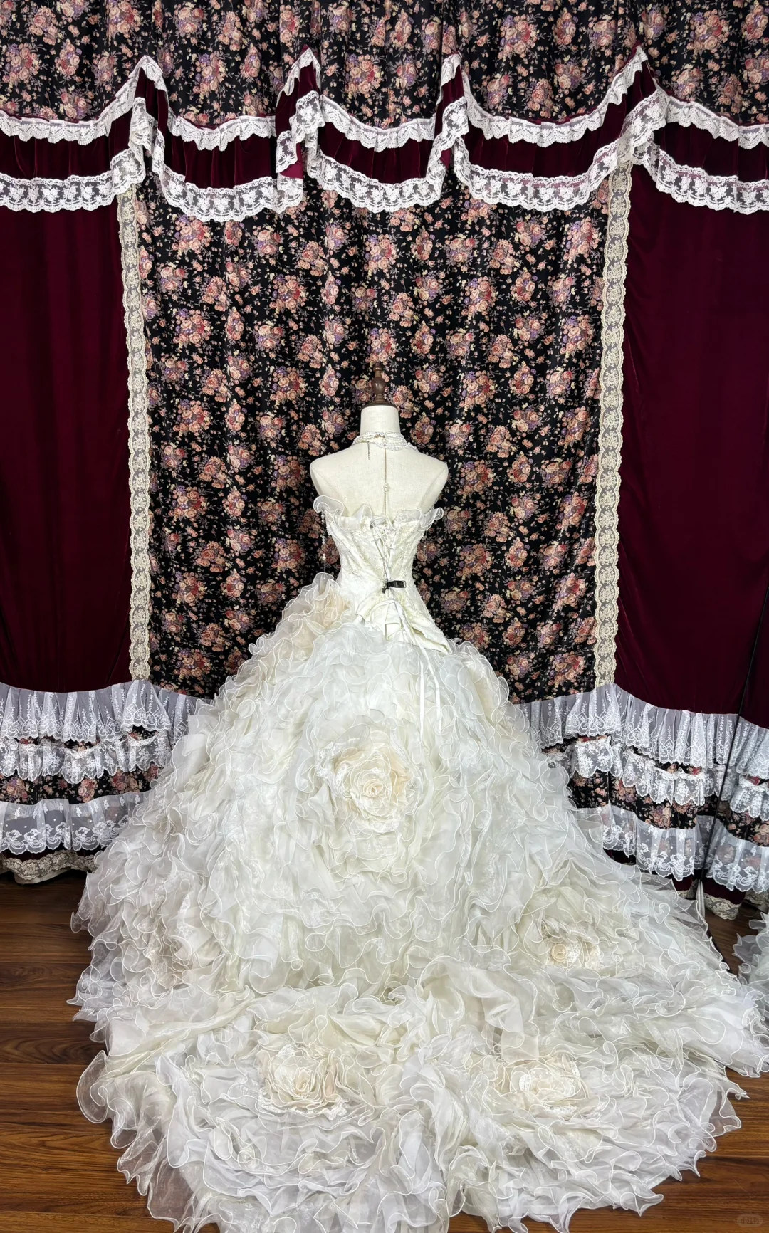 Elegant Ivory Tulle Strapless Pleated Sweet 16th Quinceanera A-Line Floor-length Evening Dress Prom Dress Ball Gown HZ1024