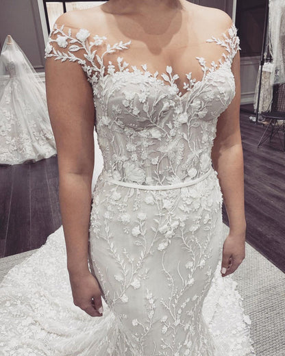 Floor-length Mermaid Wedding Dress with Elegant Off-the-Shoulder Backless Design and Appliques Lace