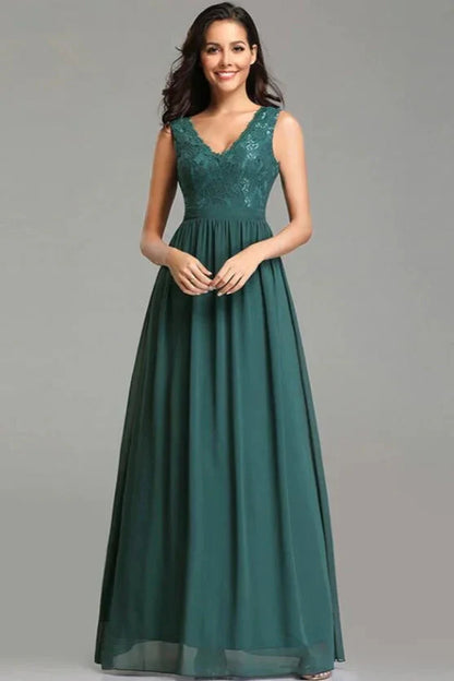 Glamorous V-Neck Sleeveless Lace Long Chiffon Evening Gowns