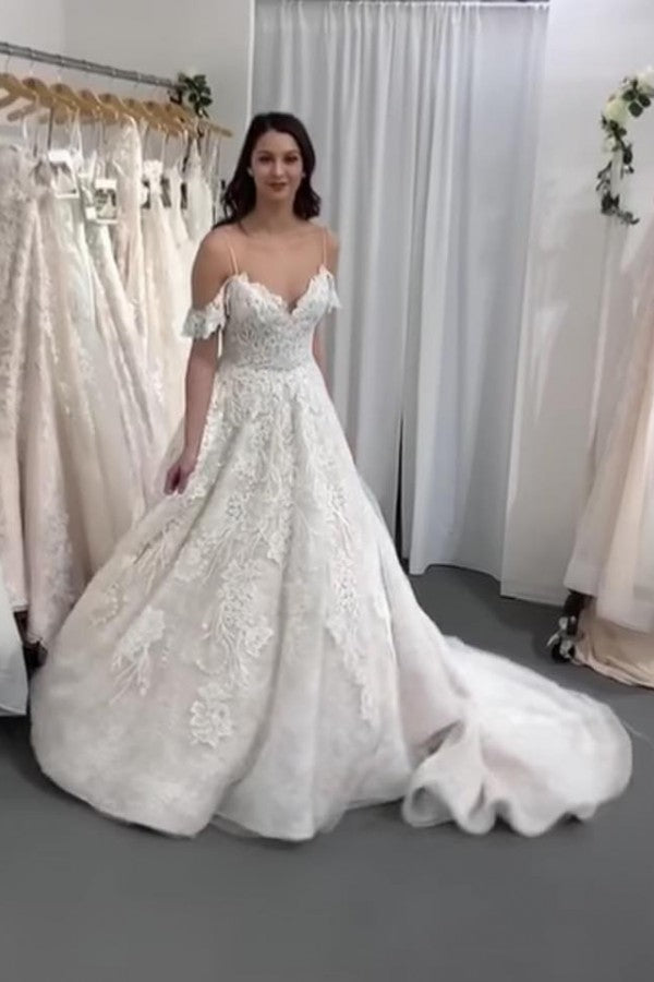 Gorgeous Long A-line Spaghetti-Straps Backless Wedding Dress with Tulle Lace