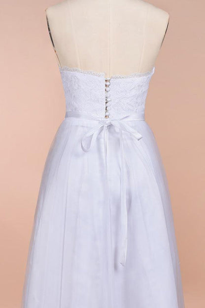 Graceful Strapless Tulle Lace A-line Wedding Dress