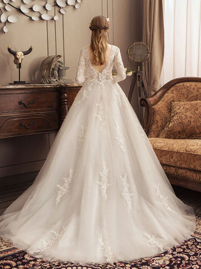 Ivory Wedding Dresses Lace Applique Jewel Neck 3/4 Length Sleeve Princess Bridal Gown With Train