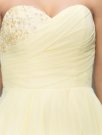 A-Line Sweetheart Neckline Knee Length Chiffon Bridesmaid Dress with Appliques / Side Draping