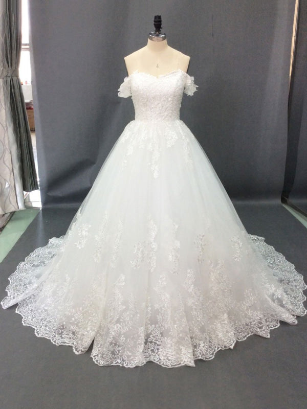 Off The Shoulder Ball Gown Wedding Dress Short Sleeve With Train