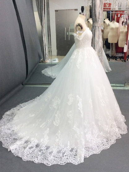 Off The Shoulder Ball Gown Wedding Dress Short Sleeve With Train