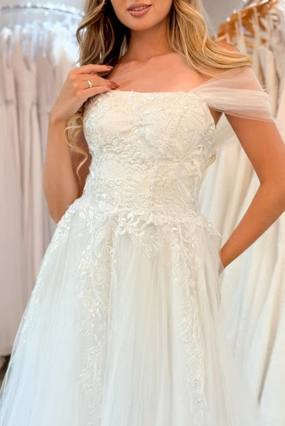 Off-the-Shoulder Tulle Wedding Dress Lace with Appliques