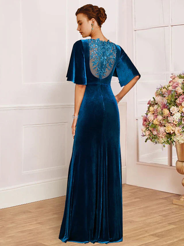 Sheath / Column Mother of the Bride Dress Wedding Guest Vintage Elegant Scoop Neck Sweep / Brush Train Velvet Half Sleeve with Lace Pleats Beading