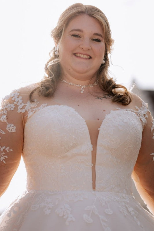 Plus Size A-Line Wedding Dress with Long Sleeves Romantic Tulle Bridal Gown