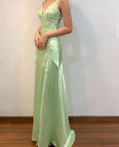 Green V-Neck Appliques Satin Mermaid Party Dress Open Back Evening Gowns