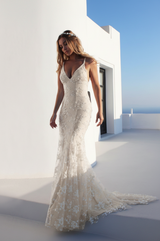 Sexy Mermaid Wedding Dress White V-Neck Backless Lace Bridal Dresses