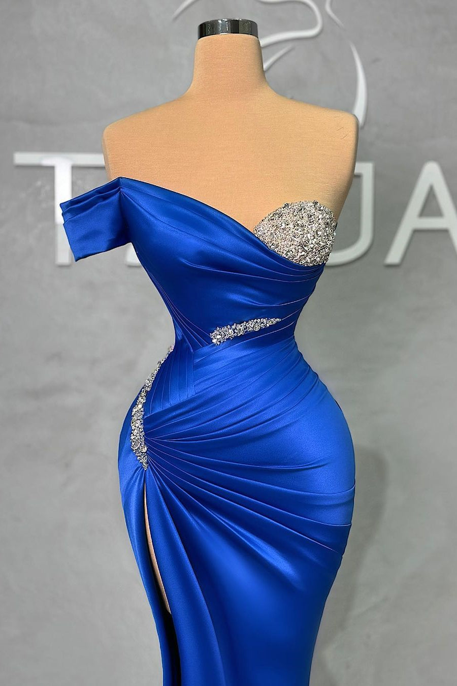 Sexy Off Shoulder Royal Blue Ruffles Fashion Prom Dress with Beading