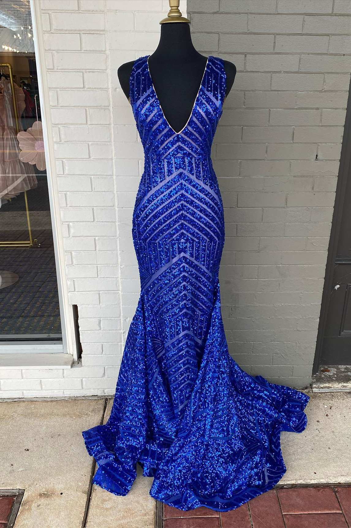 Plunging V-Neck  Sequins Sleeveless Mermaid Long Evening Prom Dress