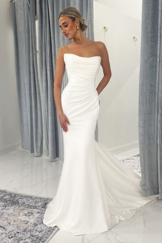 Strapless Mermaid Lace Appliques Wedding Dress Sweetheart Bridal Dress with Train