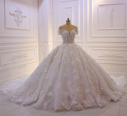 Sweetheart Off-the-Shoulder Backless Lace Wedding Dress Ruffles with Tulle Appliques