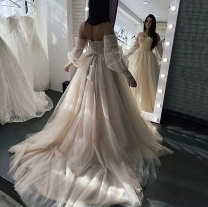 Sweetheart Romantic Lace A-Line Wedding Dress Long Sleeve with Crystal Tulle