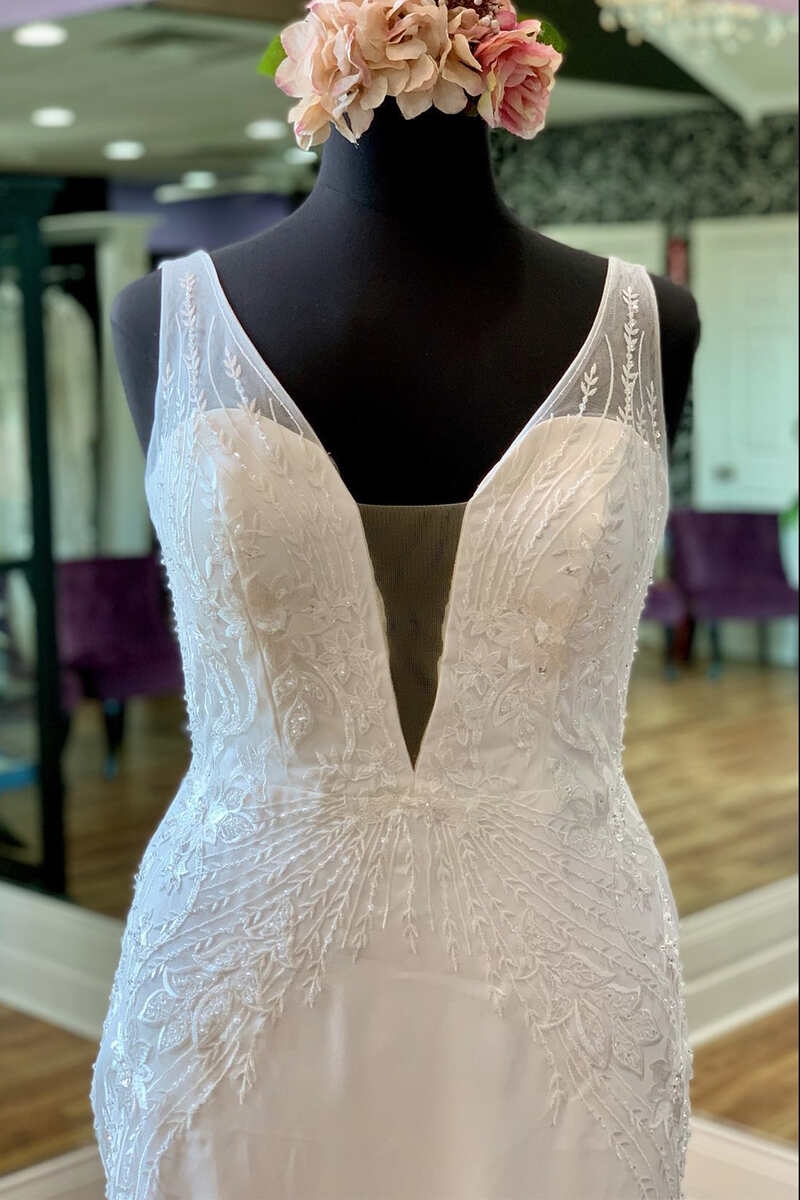 White Appliques Sheer Straps Open Back Mermaid Long Wedding Dress