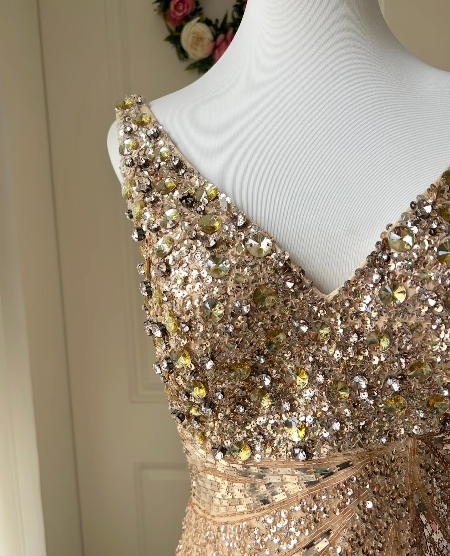 Luxurious Gold V-neck Mermaid Sequined Long Prom Dress Evening Dress cc5349