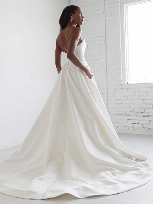 White A-Line Wedding Dresses With Train Sleeveless Pockets Strapless Backless Satin Fabric Bridal Dresses