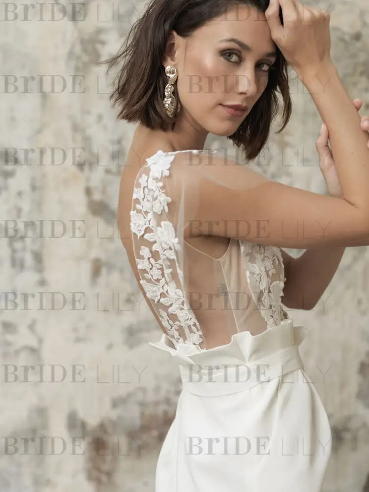 White Short Wedding Dresses Illusion Jewel Neck Short Sleeves Sheath Lace Bows Cut-Outs Ruffles Bridal Dresses