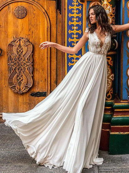 White Simple Wedding Dress A-Line Court Train V-Neck Natural Waistline Sleeveless Chiffon Lace Bridal Dresses