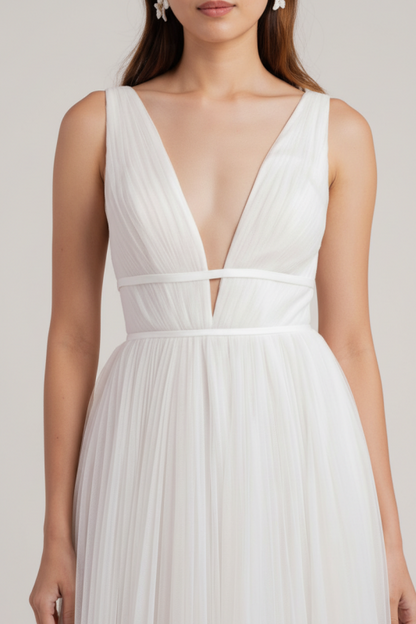 White Simple Wedding Dress A-Line V-Neck Sleeveless Floor-Length Pleated Tulle Bridal Gowns