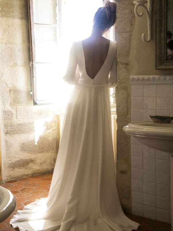3/4 Sleeves White Wedding Dresses A Line Floor Length Pleated V Neck Bridal Dresses