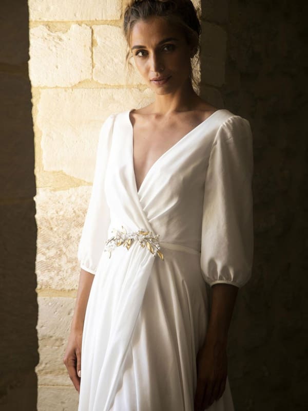 3/4 Sleeves White Wedding Dresses A Line Floor Length Pleated V Neck Bridal Dresses