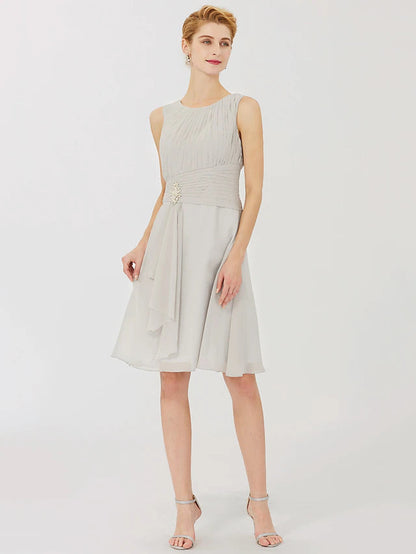 Sheath / Column Mother of the Bride Dress Formal Classic & Timeless Elegant & Luxurious Convertible Dress Jewel Neck Knee Length Chiffon 3/4 Length Sleeve with Criss Cross Crystal
